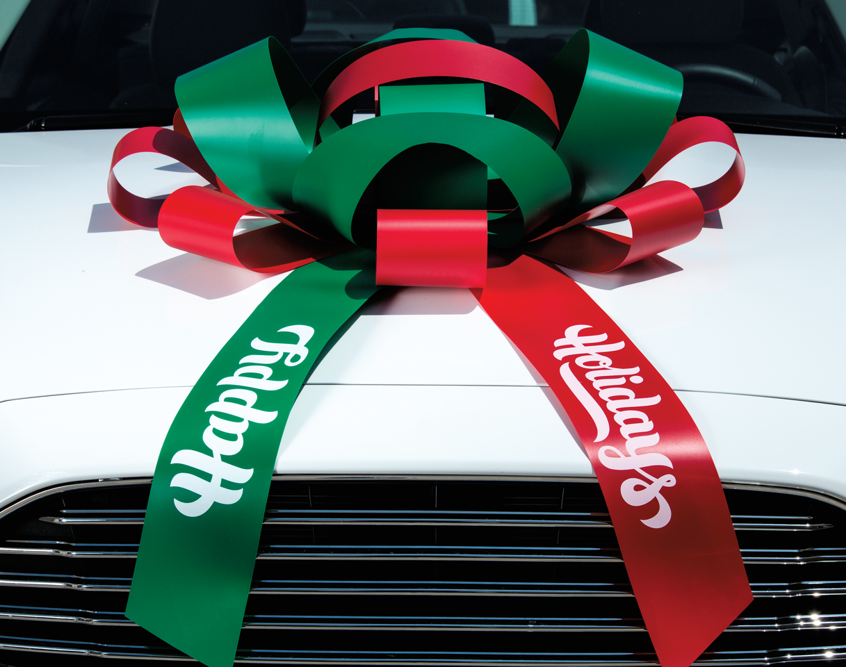 30-inch red and green magnetic car bow with Happy Holidays lettering